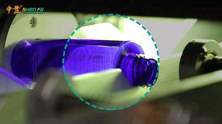 Una impresora automática llena de la pantalla de seda del servo del color para las botellas ovales redondas de Squair